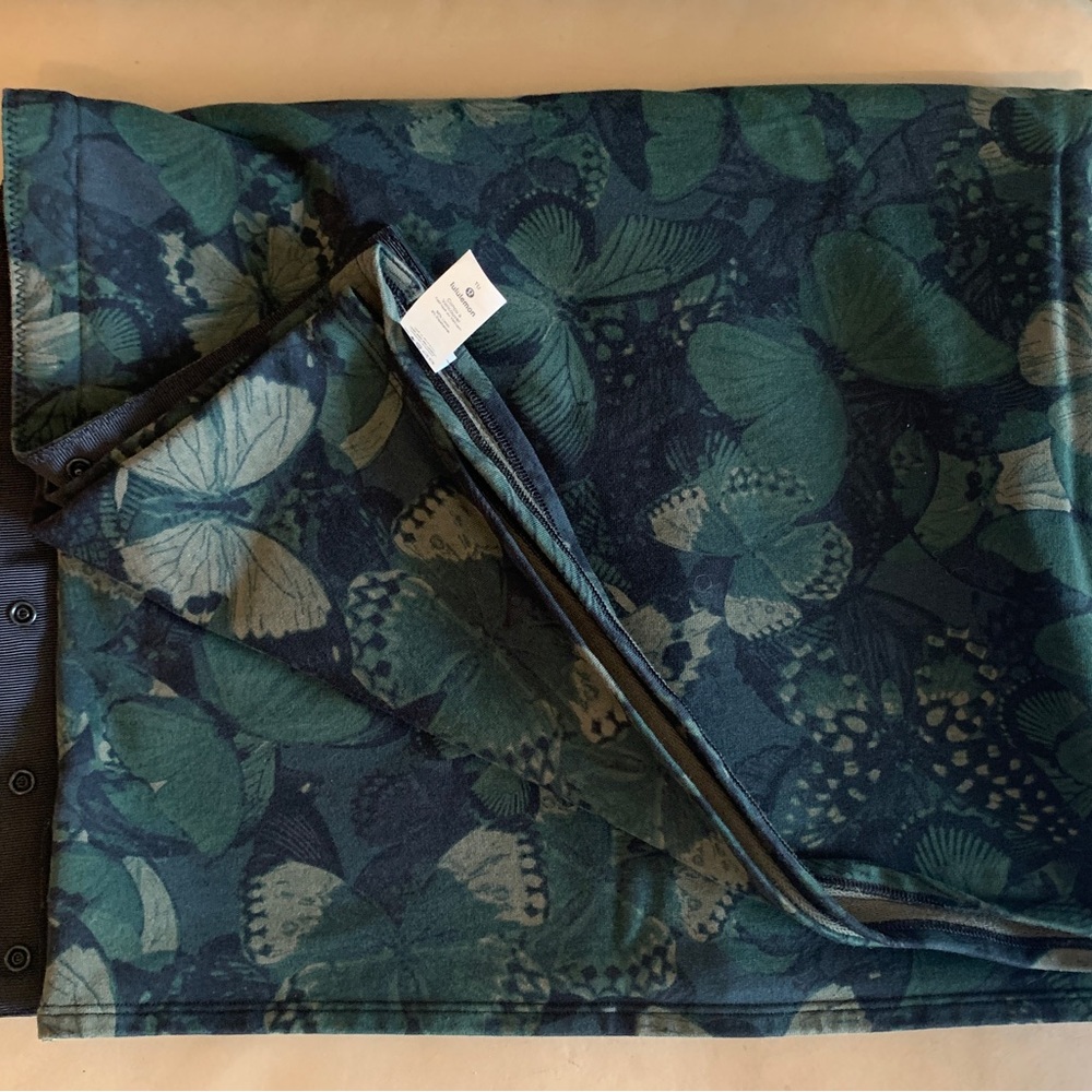 Lululemon Olive Green Butterfly Pattern Vinyasa
